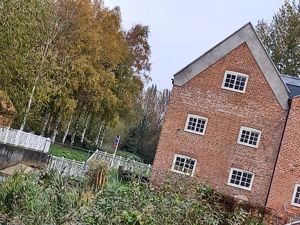 Photo 5- click for photo gallery